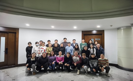 18.药业公司“文化价值观共创”主题会议合影留想_副本.jpg
