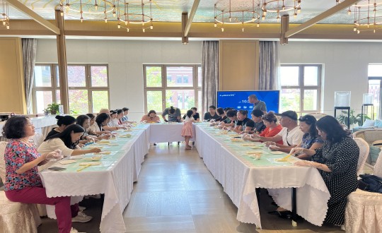 4.南山运营公司结合EBET易博南山烘焙社群线下活动_副本.jpg