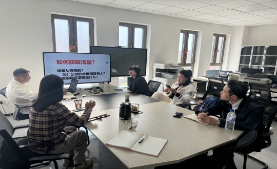 3.EBET易博·南山温泉城营销团队新媒体运营培训现场_副本.jpg 3.EBET易博·南山温泉城营销团队新媒体运营培训现场_副本.jpg