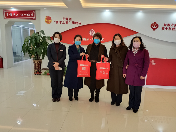 2。新城供热公司为社区捐赠口罩.png
