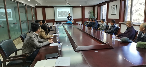 2.天裕温泉公司进行职业健康培训会_副本.jpg